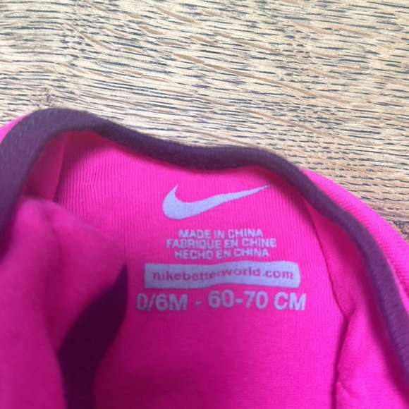 0-6M never worn Nike onesie - Picture 2 of 4